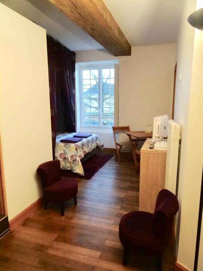 Manoir De La Grand'Cour Bed & Breakfast Soulge-sur-Ouette ภายนอก รูปภาพ