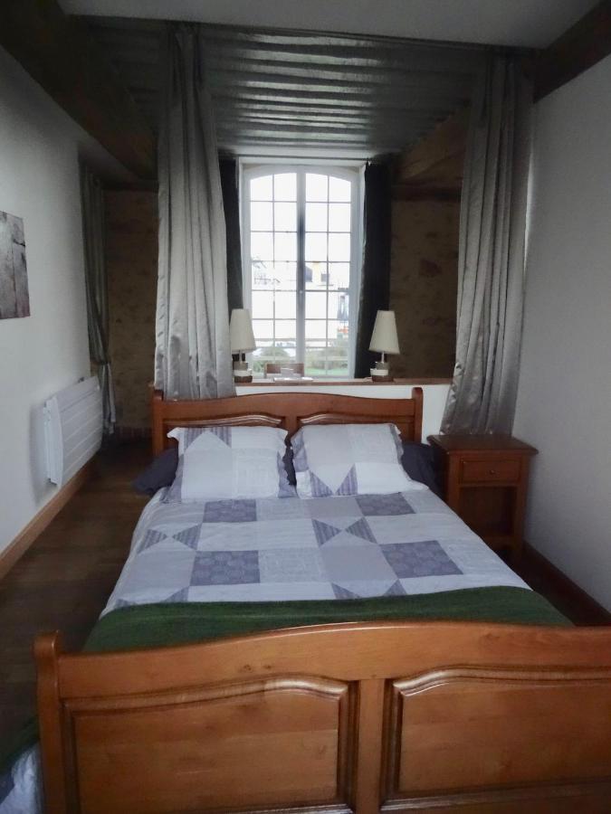 Manoir De La Grand'Cour Bed & Breakfast Soulge-sur-Ouette ภายนอก รูปภาพ