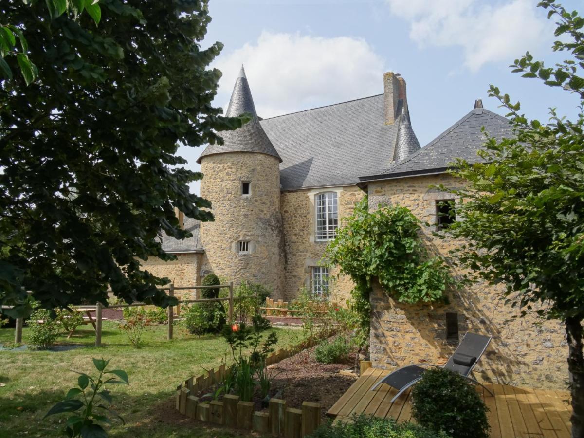 Manoir De La Grand'Cour Bed & Breakfast Soulge-sur-Ouette ภายนอก รูปภาพ